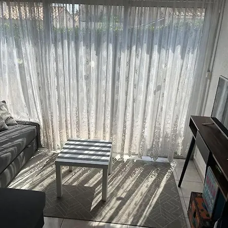 Lumineux Avec Piscine A Pied アパート *